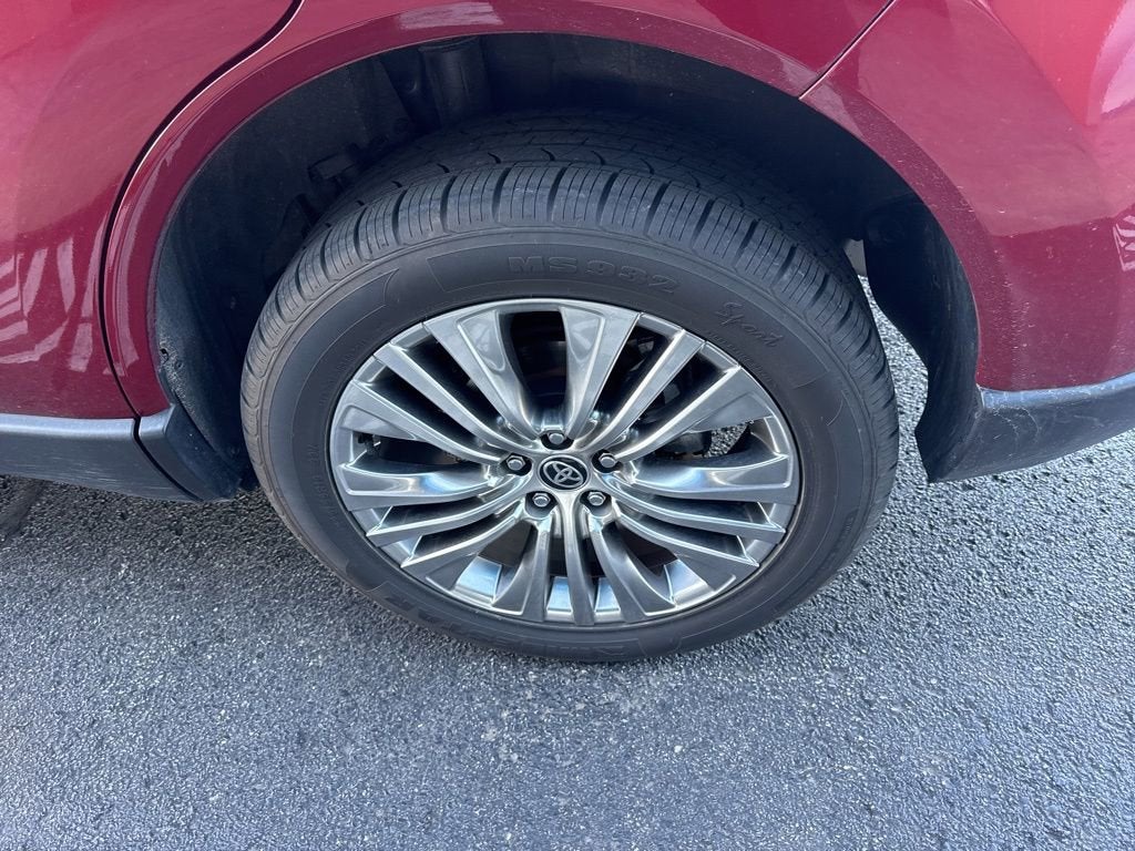 2022 Toyota Venza LE