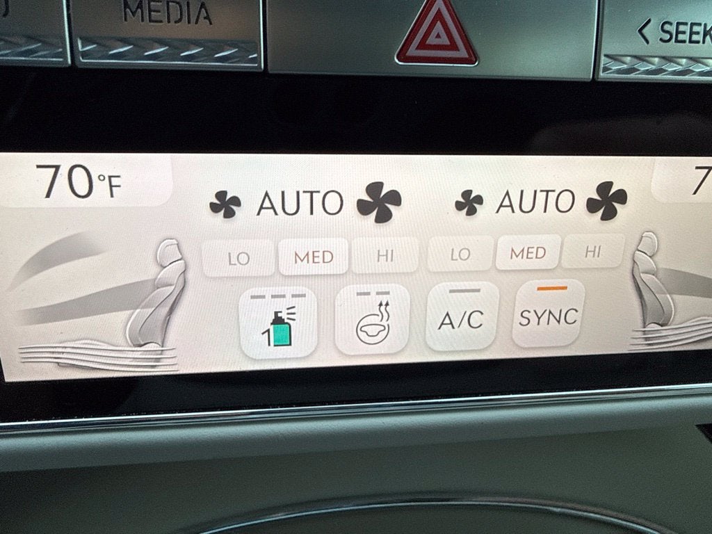 2023 Genesis G90 e-SC
