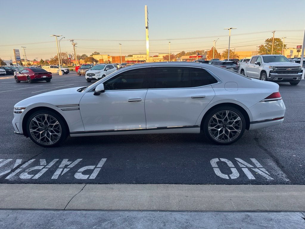 2023 Genesis G90 e-SC