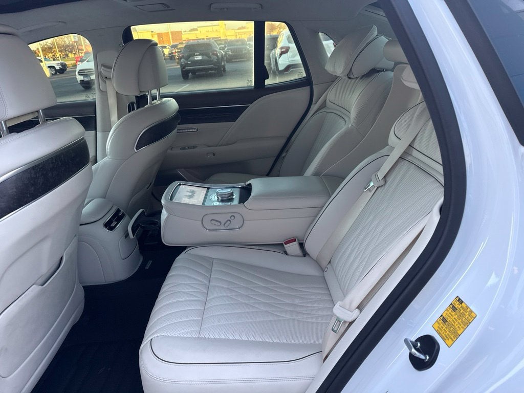 2023 Genesis G90 e-SC