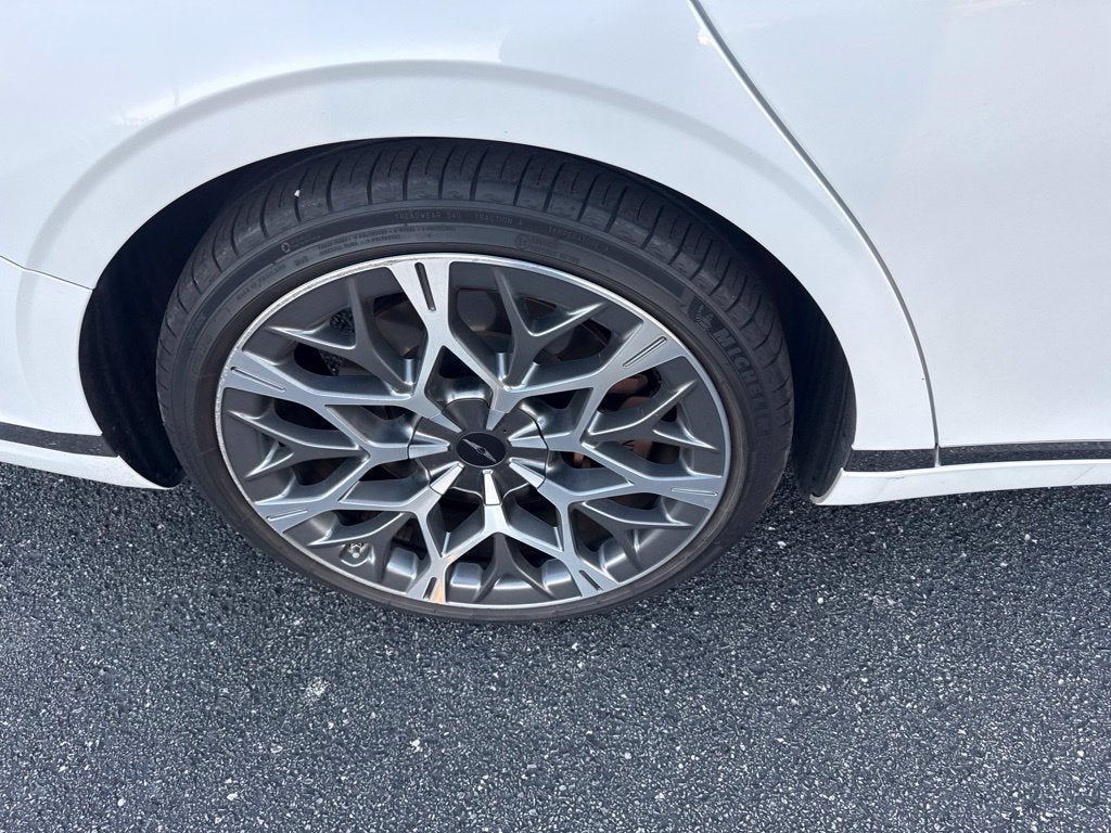 2023 Genesis G90 e-SC