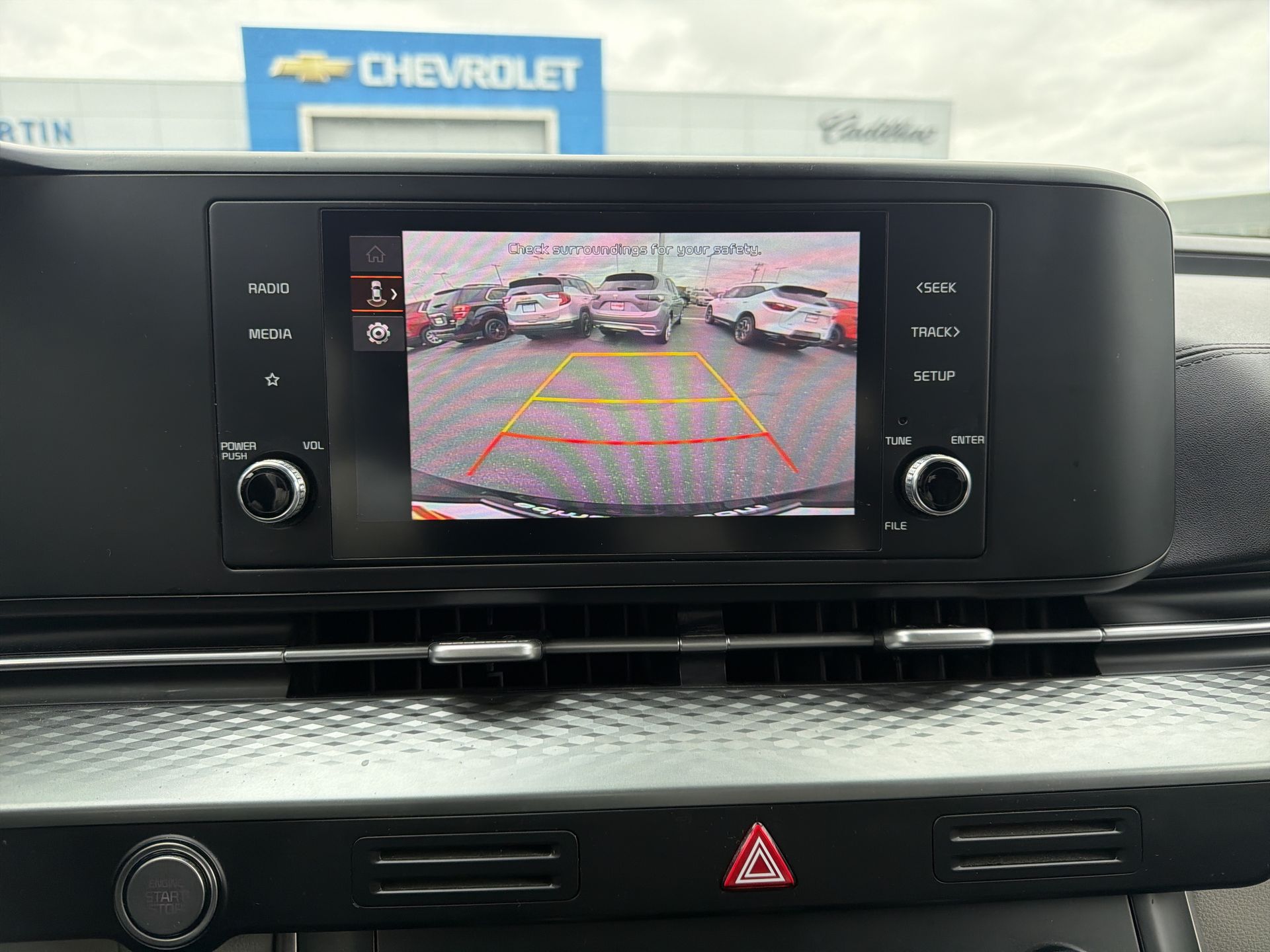 2023 Kia Carnival LX