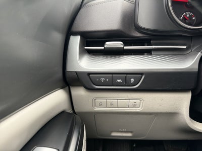 2023 Kia Carnival LX
