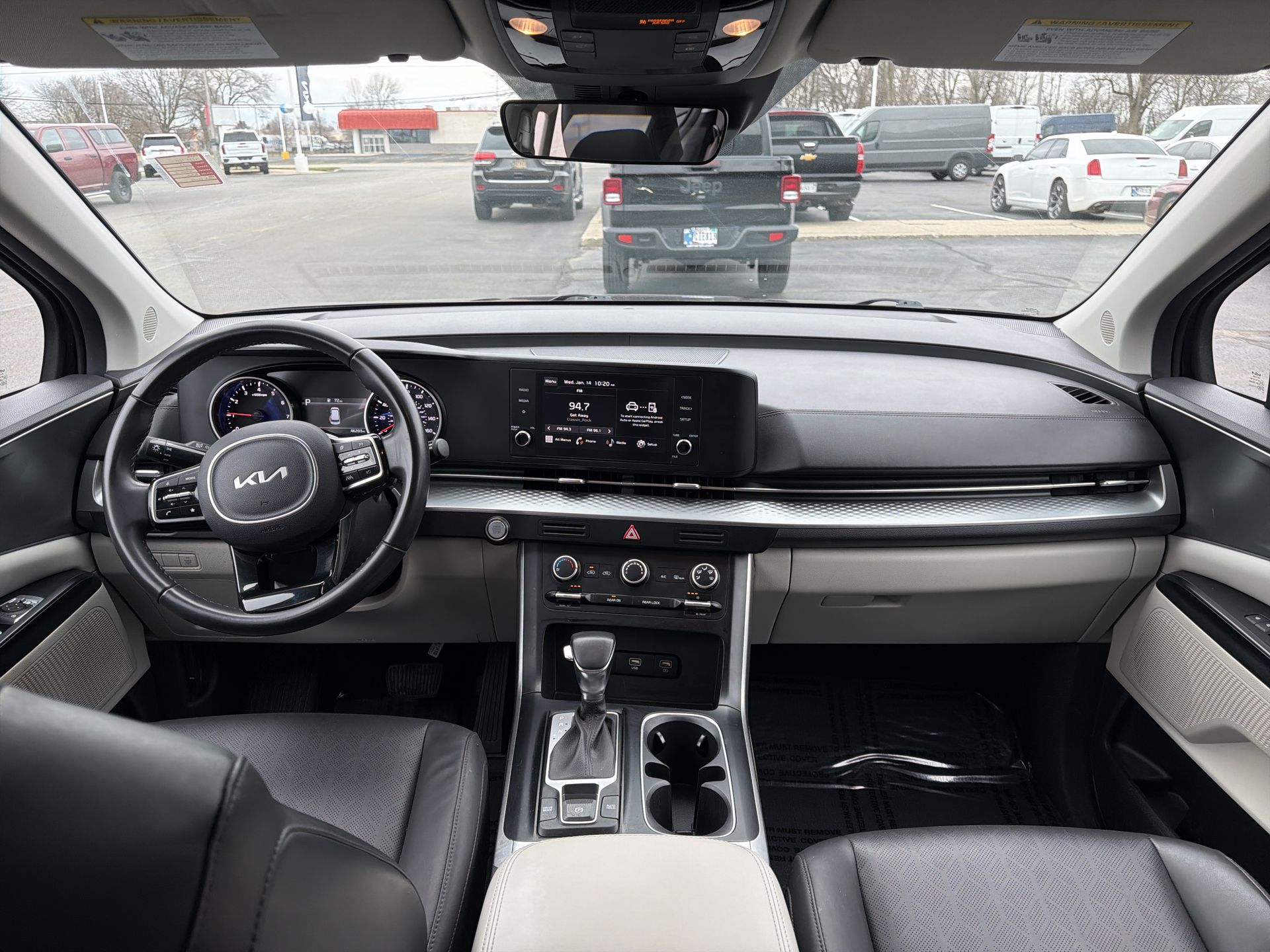 2023 Kia Carnival LX