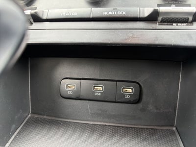 2023 Kia Carnival LX