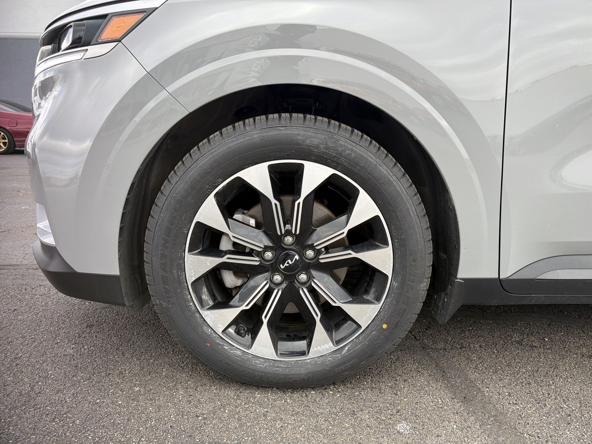 2024 Kia Carnival EX