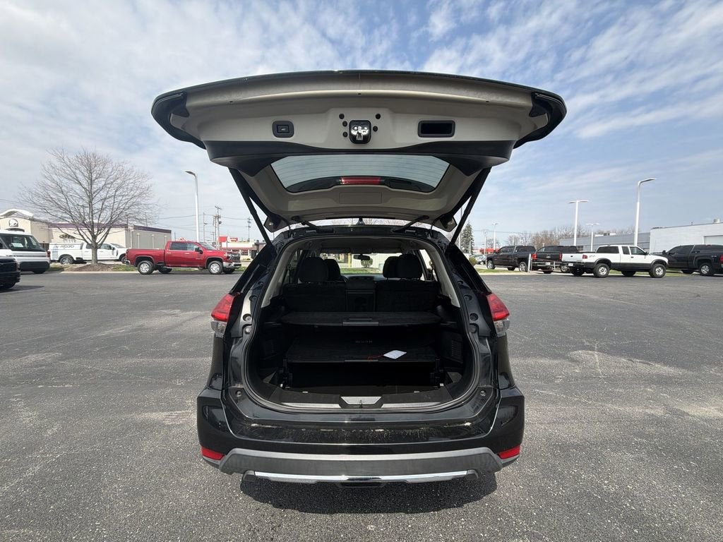 2017 Nissan Rogue SV