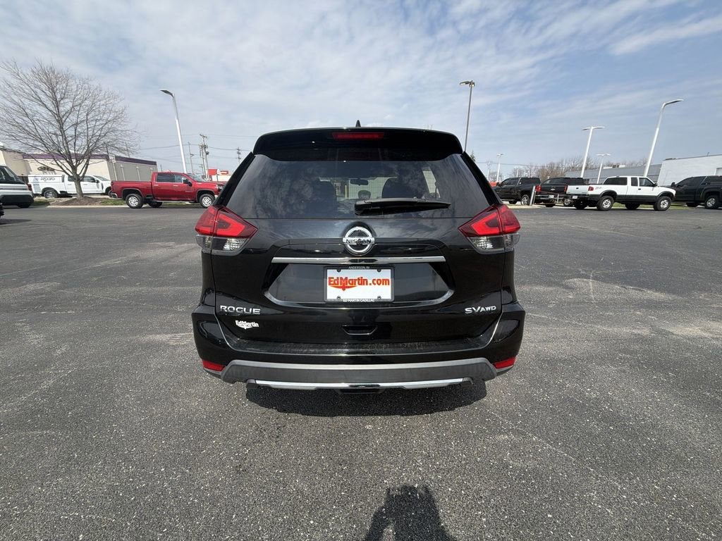 2017 Nissan Rogue SV