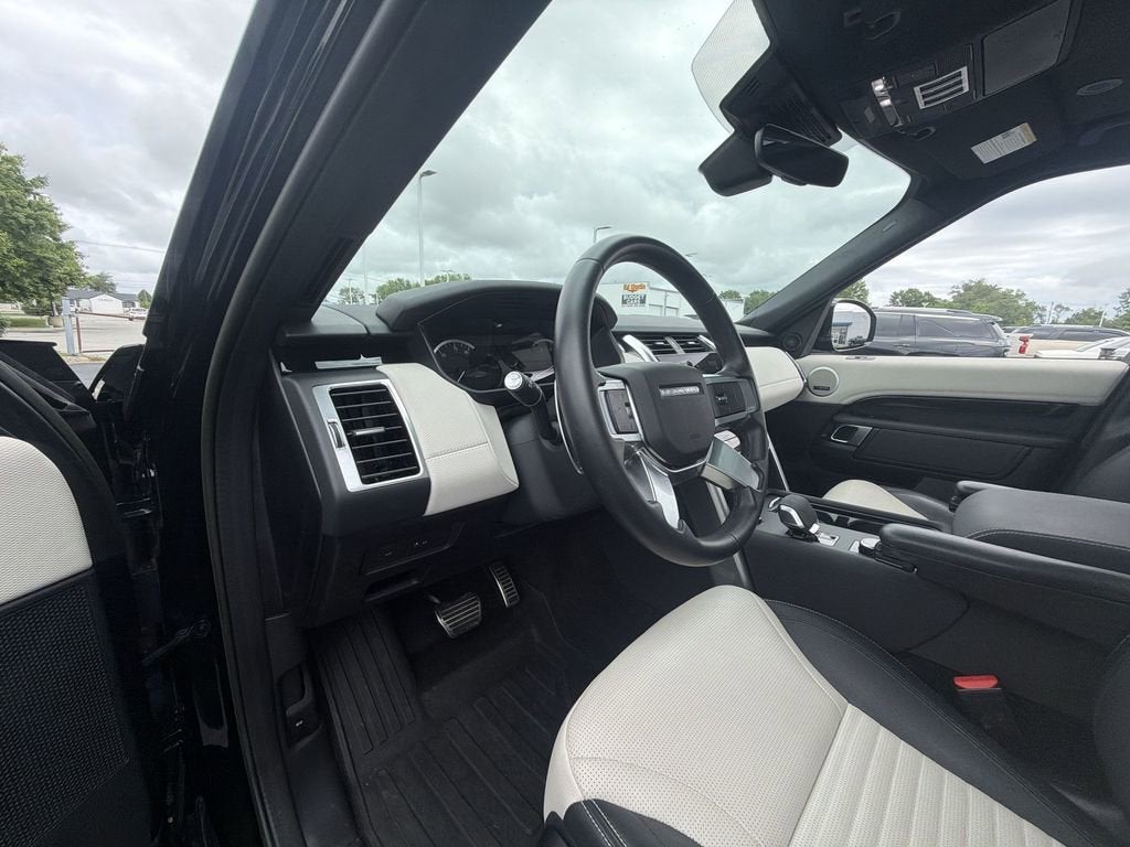 2023 Land Rover Discovery P360 S R-Dynamic