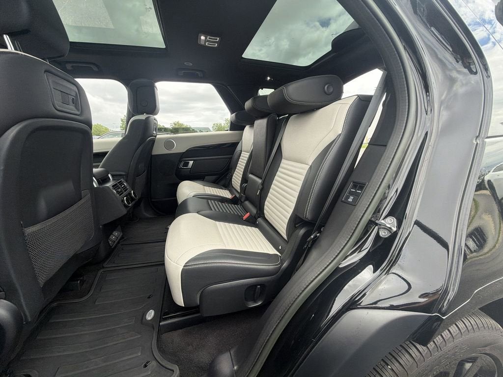 2023 Land Rover Discovery P360 S R-Dynamic