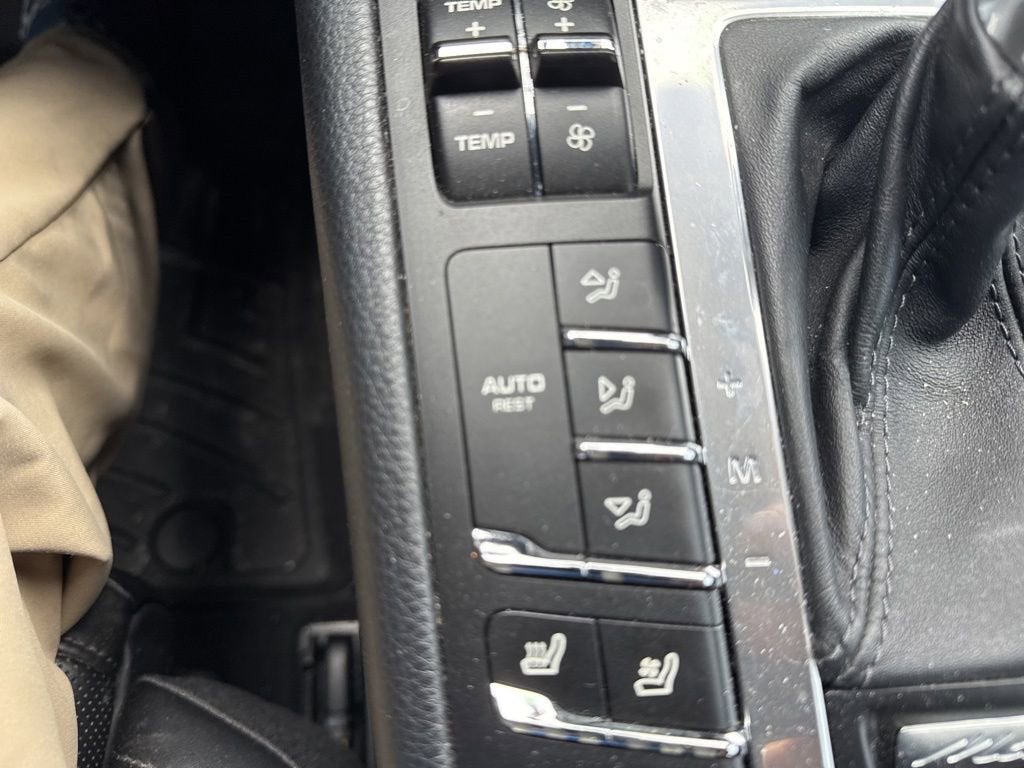 2016 Porsche Macan Turbo