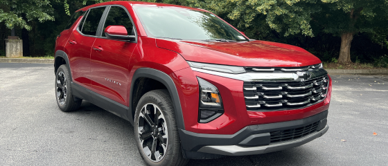 2027 Chevrolet Equinox LT, exterior three-quarter view