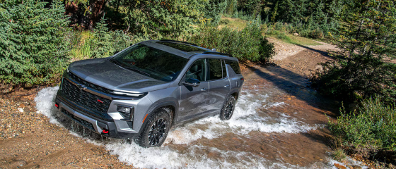 2026 Chevrolet Traverse LT, exterior three-quarter view